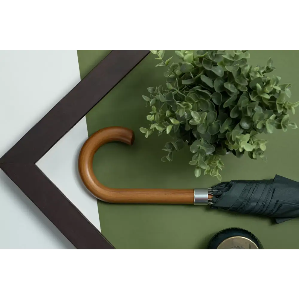 classic-wood-handle-walking-umbrella-hidewise-london-wooden-J-handle-strong-windproof-quality-brolly-green-rustproof-gust-proof