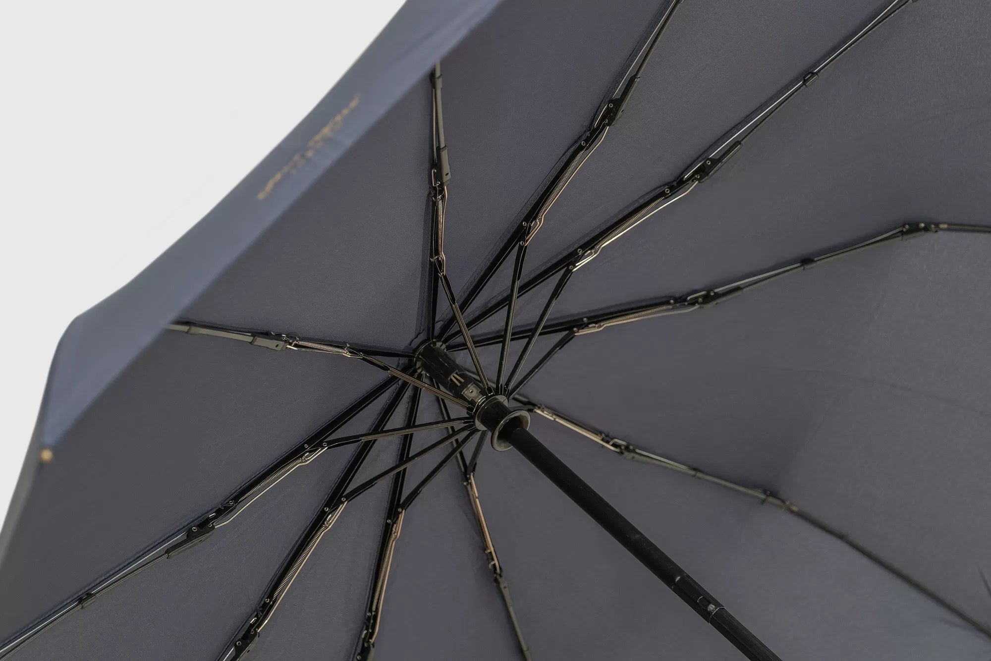 Premium Automatic Luxury Umbrella: Ideal Gift for Christmas, Anniversaries, Father&#39;s Day, Mother&#39;s Day &amp; More!